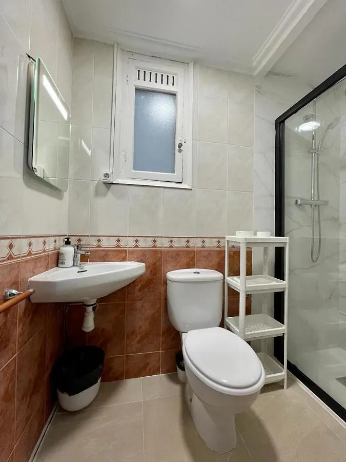 A & M Barcelona Hostal